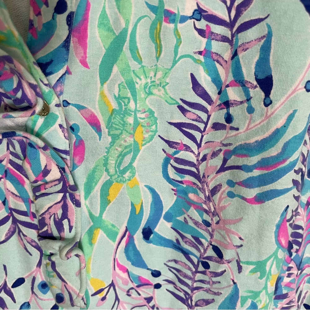 V neck lily Pulitzer dress. Knee length